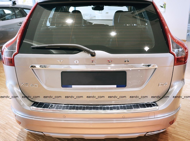 即納ボルボXC60後期 リアバンパー プロテクター ガード ステンレス クローム