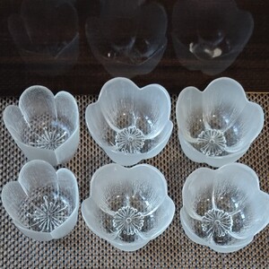 【最終値下げ】昭和レトロ たち吉 ガラス 小鉢 デザート椀 器 大 小 6点セット 梅 花びら 食器
