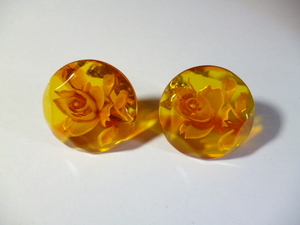 - rose weight carving earrings -