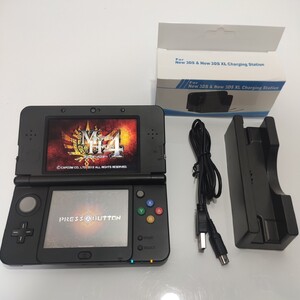 Newニンテンドー3DS ブラック ソフト MH4 充電器付