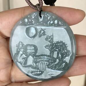 翡翠ペンダントネックレス山水画山建物滝お日様本翡翠硬玉(A貨)無処理無着色ナチュラル本物保証お守り飾り物プレゼント
