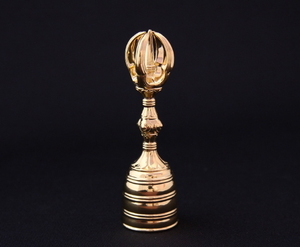 .. beautiful work [ original silver made gold Gou bell ] two size half national treasure .. law ...