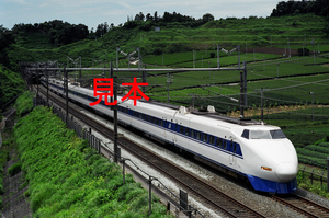 鉄道写真、35ミリネガデータ、116700130005、JR東海道新幹線、100系（V編成）、JR東海道本線、掛川～静岡、1999.07.22、（3104×2058）