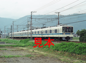 鉄道写真、645ネガデータ、139274720006、8000形（8555編成）、小田急電鉄、開成～栢山、2004.05.13、（4492×3290）