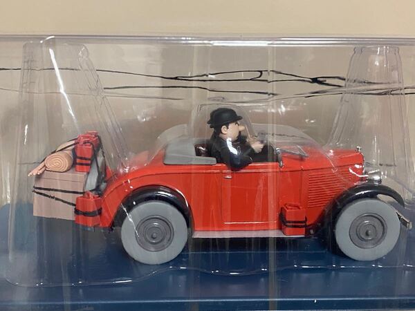 【タンタンTintinの車 プジョーLa Peugeot 201 Cabriolet 1/24】新品