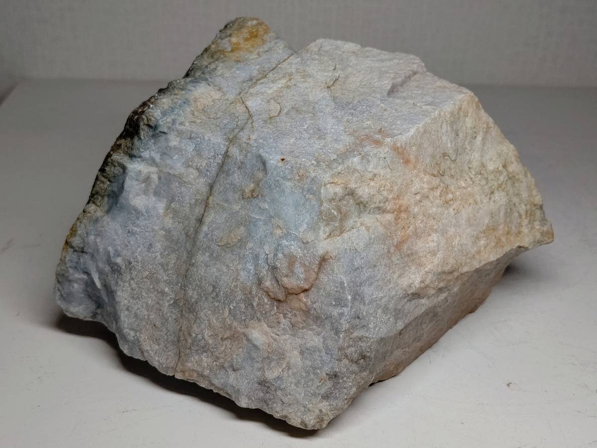 翡翠 1.8kg 糸魚川 ヒスイ 翡翠原石 原石 鑑賞石 自然石 誕生石 鉱物