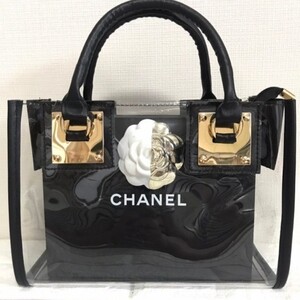 シャネル CHANEL のショップ袋黒、銀座限定クリスマスカメリア付きと新品クリアバッグブラック