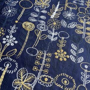 紺色棉麻花柄刺繍生地薄手コットンリネン(最安値で出品中値下げ不可、購入は早めに)すっごく可愛い生地です