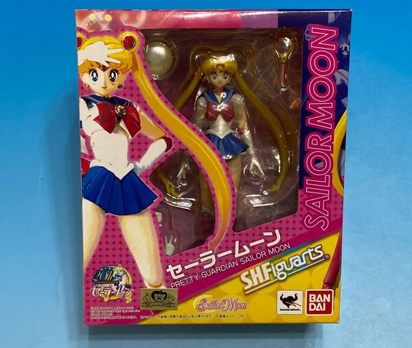 ★最終値下げ!! ★ラスト1個!! ★未開封★11年前!! 2013年絶版★S.H.Figuarts Sailor Moon★