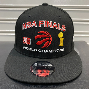 USA限定 Newera ニューエラ NBA ファイナルズ ワールドチャンピオン 9FIFTY スナップバックキャップ 黒 トロント ラプターズ Raptors