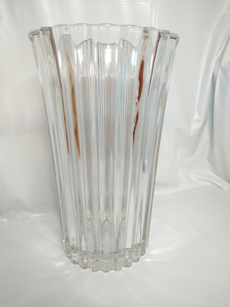 クリスタルガラス花瓶!! ほぼ新品ではないでしょうか!?