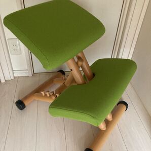 ハンドメイドカバー付き ヴァリエール バランスチェア マルチ 姿勢矯正 ライムグリーン ストッケ 腰痛 STOKKE 学習椅子