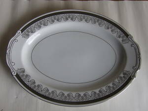 楕円皿　GLORY CHINA オーバルプレート 銀彩：サイズ：約42.8㎝×約31.5cm：高さ約5.0㎝