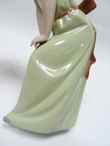 (☆BM5)☆[SALE]LLADRO/リヤドロ #5009 鏡の前で/若草色の少女 フィギュリン 陶器 人形 高さ22.8㎝ グリーン 女の子 オブジェ 置物 ☆_画像10