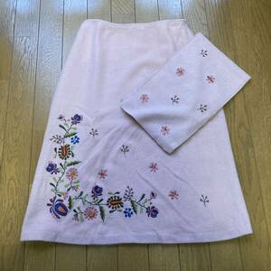 ウールスカート　マフラー　セット　ピンク　お花　刺繍　未使用ですが古いものです　台形スカート