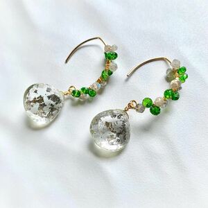 Art hand Auction [SALE] Silver foil crystal earrings A natural stone k14gf, Handmade, Accessories (for women), Earrings, Earrings