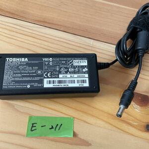 [E-211]#TOSHIBA type :SADP-65KB A output:19V-3.42A