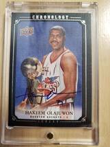 99枚限定 サイン 2007 -08 UD Chronology HAKEEM OLAJUWON Auto (#/99) / ハキーム オラジュワン Autograph _画像1