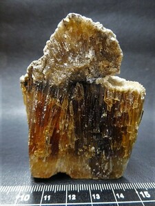 アンバーカルサイト（琥珀方解石）原石２２５g
