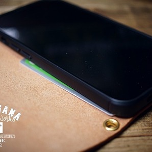 iPhone13ケース ネックストラップ付 手縫い サドルレザー キャメル (iPhone13pro・mini仕様での製作も可)の画像9