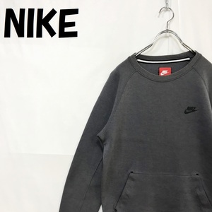 【人気】NIKE/ナイキ ポケット付き スウェット トレーナー ワンポイントロゴ スポーツ グレー サイズS/S2635