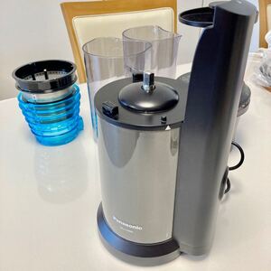 パナソニック 低速ジューサー ビタミンサーバー コールドプレス/あらごし/フローズン対応 レシピブック付 グラファイトグレー
