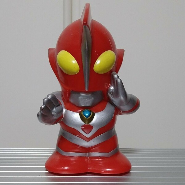 ウルトラマン　ゼアス　ソフビ貯金箱