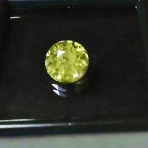 ◆グリーンイエロー サファイア 4.004ct ソーティング付(日本宝石科学協会)合成石