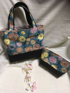☆ランチバッグ(トートバッグ)・ポーチのセット(北欧フラワーグリーン)・マイボトルを持って ハンドメイド ミニトートバッグ