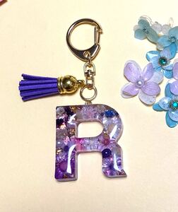ハンドメイド レジン イニシャルキーホルダー