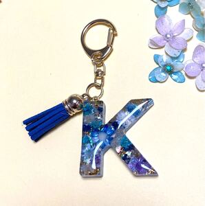 ハンドメイド レジン イニシャルキーホルダー