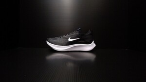 30%OFF 新品・未使用品 NIKE ZOOM FLY 4 CT2392 00