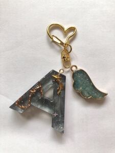 ハンドメイド レジン キーホルダー さそり座パーツ入り