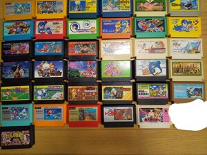 ファミコン本体とソフト36本のセット