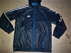 adidas　ClimaProof　　男女兼用　中メッシュ生地のジャケット　１５０～１６０　　ネイビー