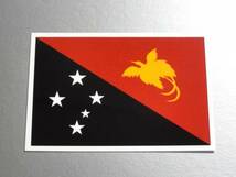 1■_パプアニューギニア国旗ステッカー Sサイズ 5x7.5cm 1枚即買■Papua New Guinea Flag decal sticker 耐水シール OC_画像1