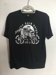 30M2547Tシャツ【TM&DC comics】(株)グレイス/半袖/キャラクターTシャツ/バットマン/キャラプリント/丸首/黒シルバーラメ系