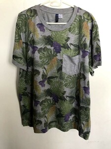 03M4991【DIVIDED　H&M】デイバイデッド/グレー系/総柄/モンステラ/半袖/クルーネック/Tシャツ/大きめサイズ/XL