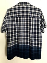 03M5261【TOMMY JEANS】トミージーンズ/半袖/チェック柄/グラデーションカラー/紺青白系/シャツ/S/大きめデザイン_画像4