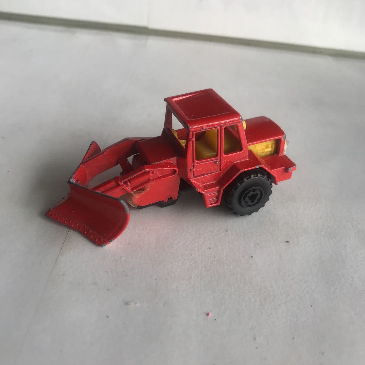 当時もの ミニカー 作業者 ショベルカー おまけ 食玩 昭和のおもちゃ