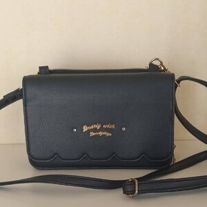 黒フェイクレザー お財布 ショルダーバッグ