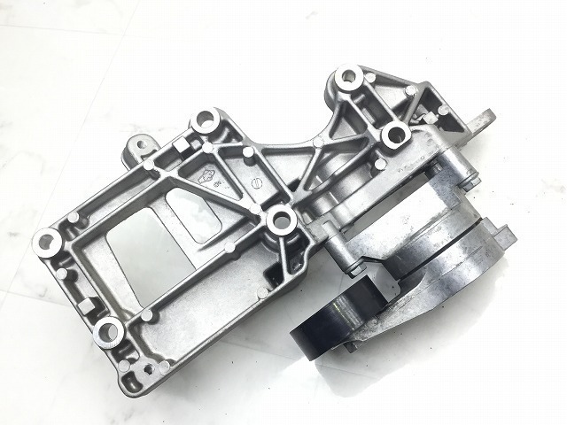 VW035 13 シロッコ R ベルトテンショナー ステー付 ◆06F 903 143E ★程度まあまあ ◎ ★即決★ VW035 13 シロッコ R ベルトテンショナー ステー付 ◆06F 903 143E ★程度まあまあ ◎ ★即決★