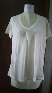 レディース　半袖Tシャツ　オフホワイト　Mサイズくらい　『ナチュラルランドリー』　新品
