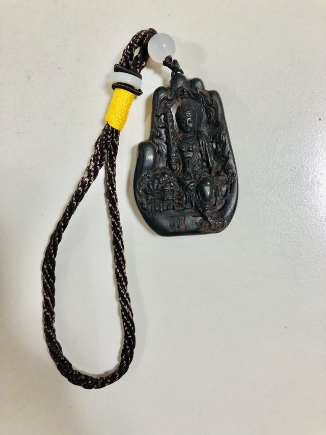 [Ebony Buddha Hand Charm] ◆ Manjusri Bodhisattva ◆ Natural/Made from natural wood/Handmade/Intricately carved/Keychain/Strap/Gift/Good luck/Feng Shui/Amulet, Sculpture, object, Oriental sculpture, Netsuke