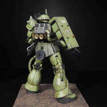 HGUC ザクⅡ / ガンプラ 完成品_画像4