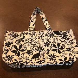 ハンドメイド トートバッグとマカロンポーチ