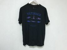 本物ビクトリノックスVICTORINOXコットンプリント半袖TシャツメンズS黒ブラック_画像1