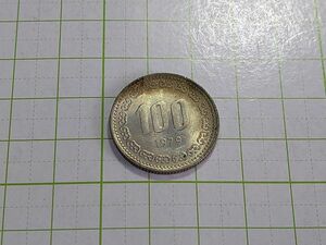 韓国　トーン未使用クラス　１９７９年　１００ウォン 100won key day　硬貨　コイン　