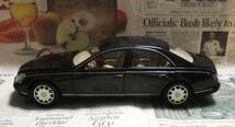 ★激レア絶版*ディーラー限定*AUTOart*1/18*2002 Maybach 57 SWB ブラックメタリック/バーガンディ_画像5