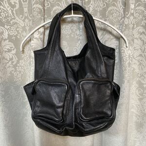 BERACAMY PARIS ベラカミー革レザートートバッグポケットいっぱい